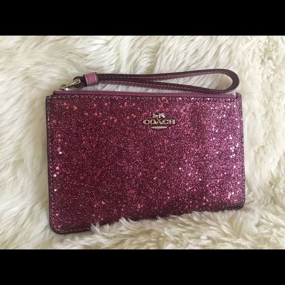 SOLD - Coach Fuschia Glitter Wristlet - NWT - Picture 3 of 10